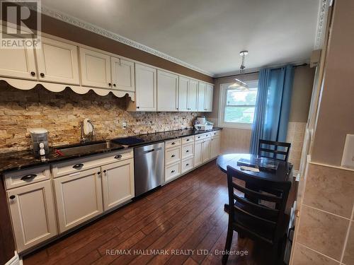 Upper - 390 Gibbons Street, Oshawa, ON - Indoor Photo Showing Kitchen