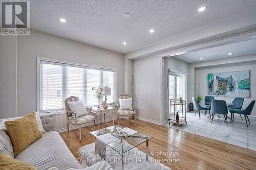 1354 Apollo Street W, Oshawa (Eastdale), ON - Indoor Photo Showing Living Room