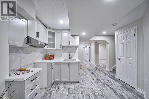 1354 Apollo Street W, Oshawa (Eastdale), ON - Indoor Photo Showing Kitchen