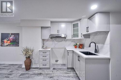 1354 Apollo Street W, Oshawa (Eastdale), ON - Indoor Photo Showing Kitchen