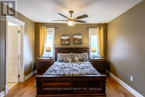 8897 Joseph Court, Niagara Falls, ON - Indoor Photo Showing Bedroom