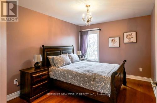 8897 Joseph Court, Niagara Falls, ON - Indoor Photo Showing Bedroom