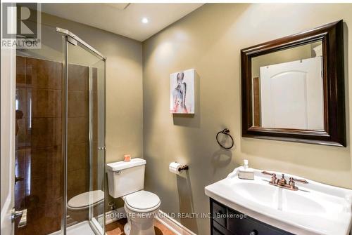 8897 Joseph Court, Niagara Falls, ON - Indoor Photo Showing Bathroom