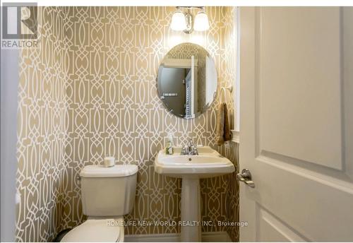 8897 Joseph Court, Niagara Falls, ON - Indoor Photo Showing Bathroom