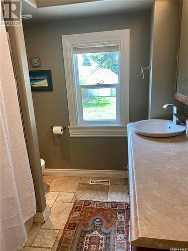 365 Keats Street, Southey, SK - Indoor Photo Showing Bathroom