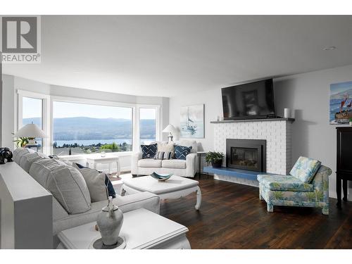 1149 Trevor Drive, West Kelowna, BC - Indoor Photo Showing Living Room With Fireplace