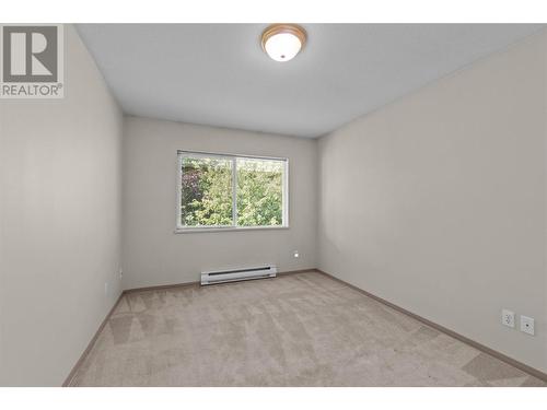 831 2 Street Se Unit# 215, Salmon Arm, BC - Indoor Photo Showing Other Room