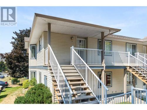 831 2 Street Se Unit# 215, Salmon Arm, BC - Outdoor