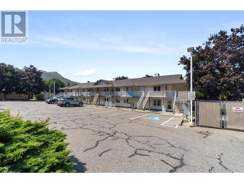 831 2 Street Se Unit# 215, Salmon Arm, BC - Outdoor