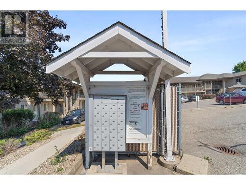 831 2 Street Se Unit# 215, Salmon Arm, BC - Outdoor With Facade