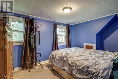 369 Westlake Street S, London, ON - Indoor Photo Showing Bedroom