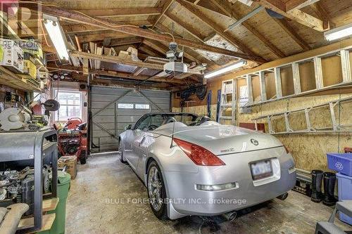 369 Westlake Street S, London, ON - Indoor Photo Showing Garage