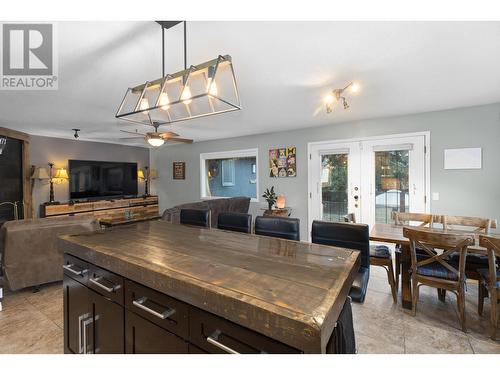 145 Magic Drive, Kelowna, BC - Indoor Photo Showing Dining Room