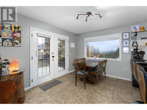 145 Magic Drive, Kelowna, BC - Indoor Photo Showing Dining Room