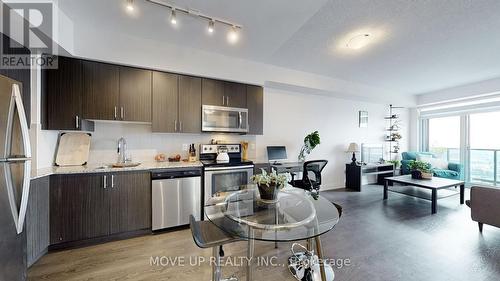 2004 - 3700 Highway 7, Vaughan, ON - Indoor Photo Showing Kitchen