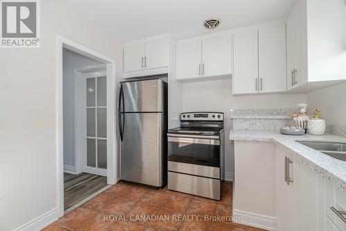 75 Mcmurchy Avenue S, Brampton (Brampton South), ON - Indoor Photo Showing Kitchen