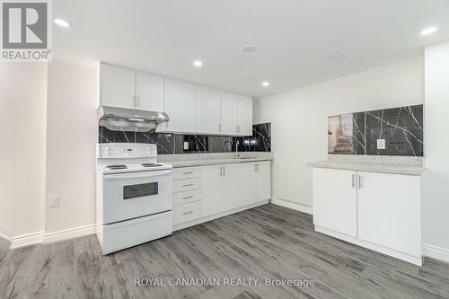 75 Mcmurchy Avenue S, Brampton (Brampton South), ON - Indoor Photo Showing Kitchen