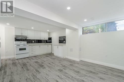 75 Mcmurchy Avenue S, Brampton (Brampton South), ON - Indoor Photo Showing Kitchen