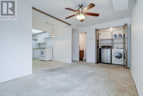 306 - 3100 Kirwin Avenue, Mississauga (Cooksville), ON - Indoor Photo Showing Laundry Room