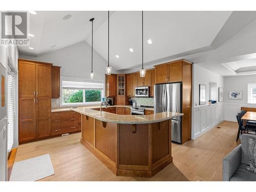 690 Lequime Road Unit# 112, Kelowna, BC - Indoor Photo Showing Kitchen