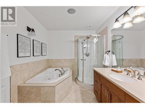 690 Lequime Road Unit# 112, Kelowna, BC - Indoor Photo Showing Bathroom