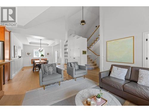 690 Lequime Road Unit# 112, Kelowna, BC - Indoor Photo Showing Living Room