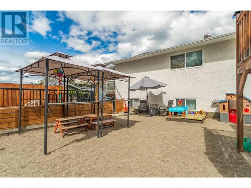 2555 O'Reilly Road, Kelowna, BC - Outdoor