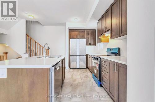 1979 Cameron Lott Crescent, Oshawa (Kedron), ON - Indoor Photo Showing Kitchen