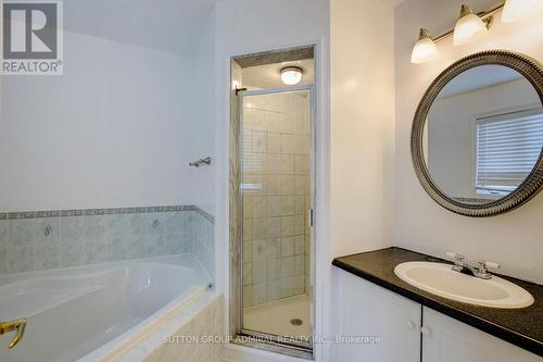 29 Nappa Street, Richmond Hill (Langstaff), ON - Indoor Photo Showing Bathroom