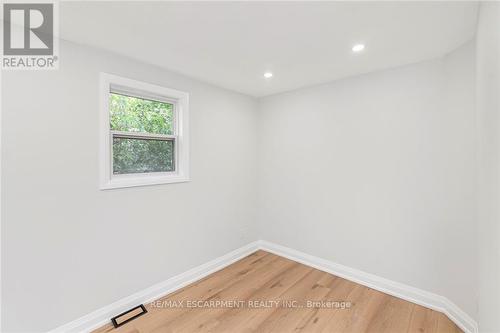 284 Grosvenor Avenue E, Hamilton (Crown Point), ON - Indoor Photo Showing Other Room