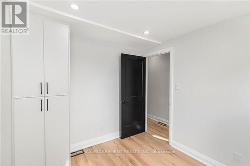 284 Grosvenor Avenue E, Hamilton (Crown Point), ON - Indoor Photo Showing Other Room