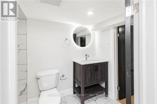 284 Grosvenor Avenue E, Hamilton (Crown Point), ON - Indoor Photo Showing Bathroom