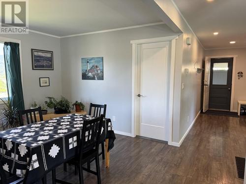 299 N Fifth Avenue, Williams Lake, BC - Indoor Photo Showing Dining Room