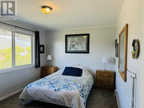 299 N Fifth Avenue, Williams Lake, BC - Indoor Photo Showing Bedroom