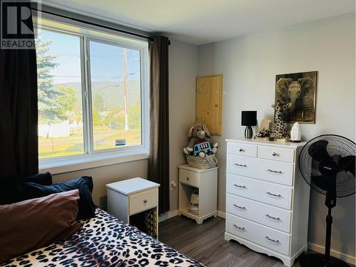 299 N Fifth Avenue, Williams Lake, BC - Indoor Photo Showing Bedroom