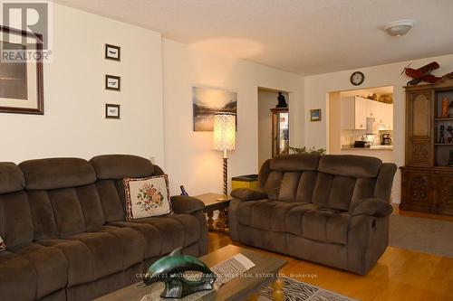 1 Reynolds Place, Prince Edward County (Wellington), ON - Indoor Photo Showing Living Room