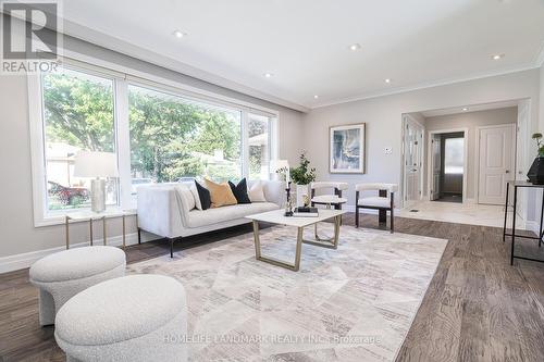 53 Heathview Avenue, Toronto (Bayview Village), ON - Indoor Photo Showing Living Room