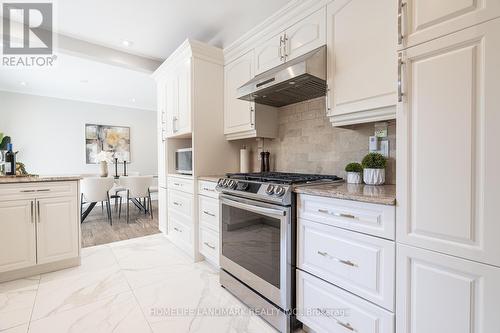 53 Heathview Avenue, Toronto (Bayview Village), ON - Indoor Photo Showing Kitchen With Upgraded Kitchen