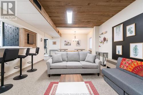 263 Bridge, Windsor, ON - Indoor Photo Showing Living Room