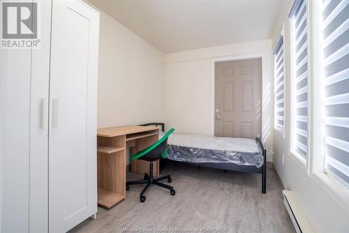 263 Bridge, Windsor, ON - Indoor Photo Showing Bedroom