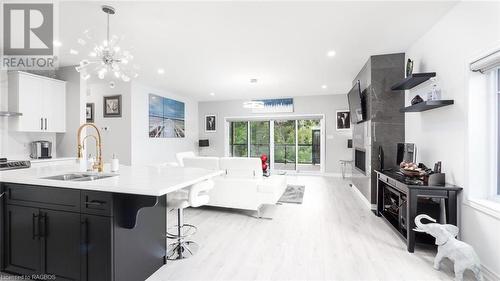 180 Eccles Avenue, Durham, ON - Indoor Photo Showing Kitchen With Double Sink With Upgraded Kitchen