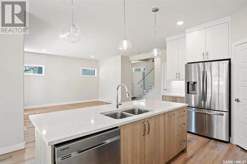 2509 Woodward Avenue, Saskatoon, SK - Indoor Photo Showing Kitchen With Double Sink With Upgraded Kitchen