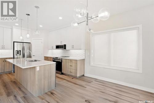 2509 Woodward Avenue, Saskatoon, SK - Indoor Photo Showing Kitchen With Double Sink With Upgraded Kitchen