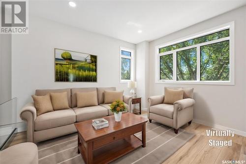 2509 Woodward Avenue, Saskatoon, SK - Indoor Photo Showing Living Room