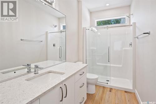 2509 Woodward Avenue, Saskatoon, SK - Indoor Photo Showing Bathroom