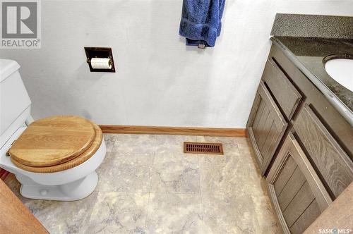 274 Plainsview Drive, Regina, SK - Indoor Photo Showing Bathroom