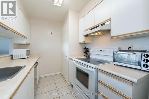 403 - 90 Dale Avenue, Toronto (Guildwood), ON - Indoor Photo Showing Kitchen