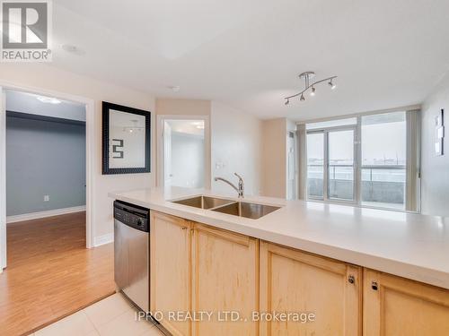 405 - 60 Brian Harrison Way, Toronto (Bendale), ON - Indoor Photo Showing Kitchen With Double Sink