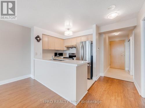 405 - 60 Brian Harrison Way, Toronto (Bendale), ON - Indoor Photo Showing Kitchen