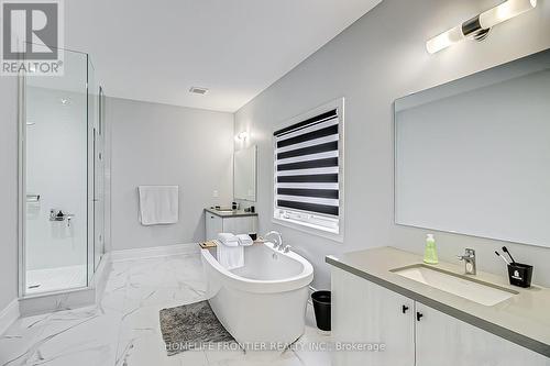 37 Woodhaven Avenue, Aurora (Aurora Estates), ON - Indoor Photo Showing Bathroom